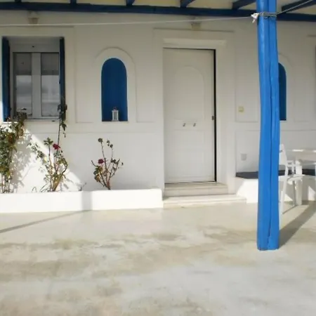 度假居 The Blue Dome House